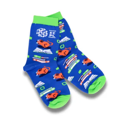 Peri blue socks featuring an orange mouse and colourful library books. The cuff and toe of the socks are bright green.